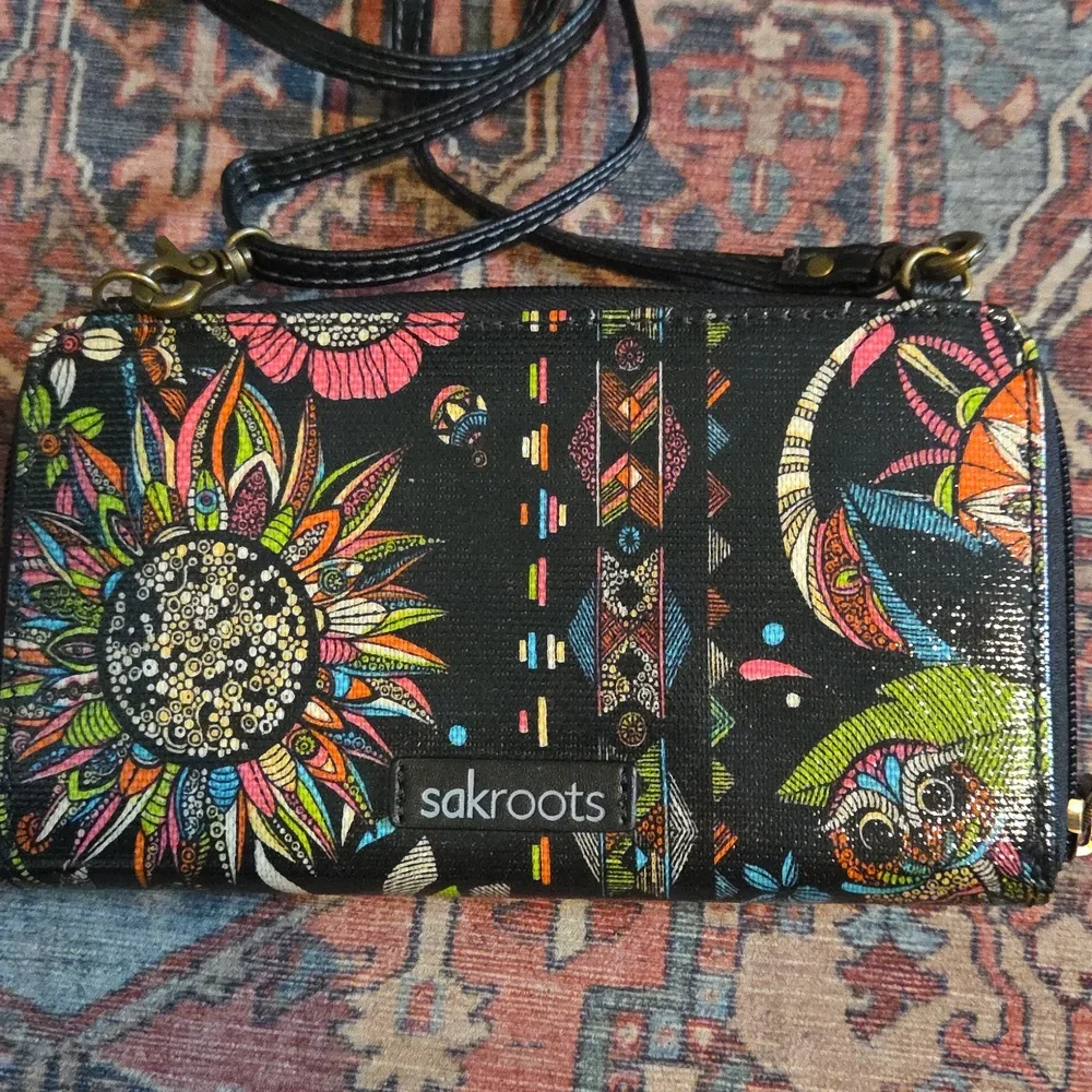 Sakroots Artist Circle Smartphone Crossbody - Picture 2 of 10